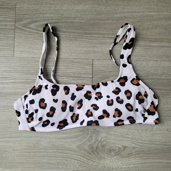 Xhilaration leopard print bikini top - Picture 4 of 6